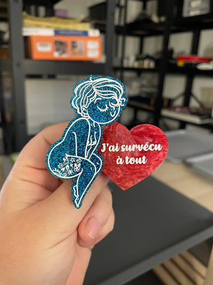 [COLLAB AVEC BIG BOOBS AND LITTLE TOES] Broche petite personne bleue