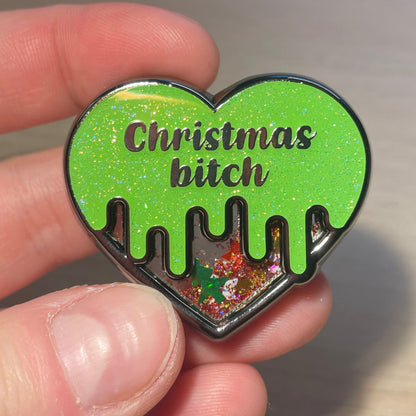 [CONTRÔLE TECHNIQUE] Pin en émail "Christmas bitch" vert à paillettes et paillettes liquides