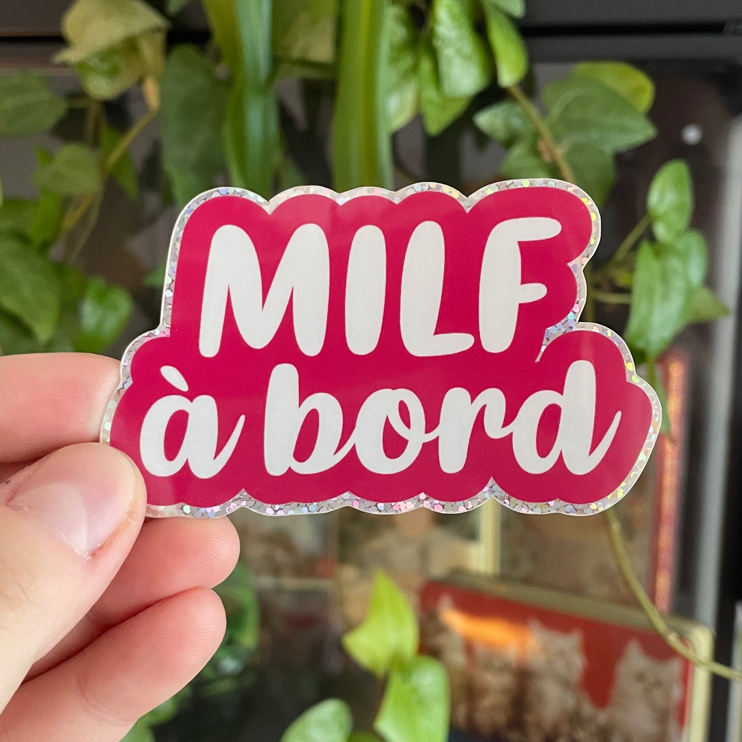 Sticker pour voiture "MILF à bord"