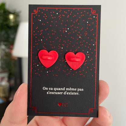 [CONTRÔLE TECHNIQUE] Pin en émail "Drama queen" rose foncé à paillettes