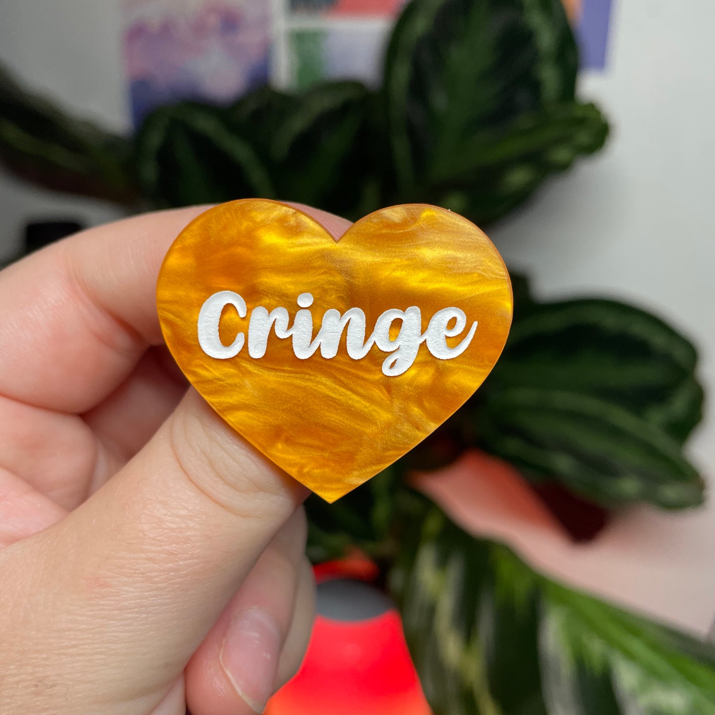 [CONTRÔLE TECHNIQUE] Broche "Cringe" en acrylique marbrée orange