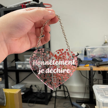 Mini murale "Honnêtement je déchire" en acrylique transparente avec des confettis fleurs de cerisier