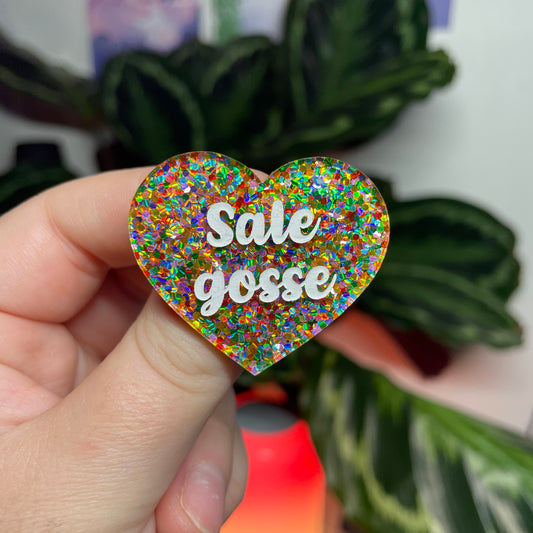 [CONTRÔLE TECHNIQUE] Broche "Sale gosse" en acrylique semi transparente avec des pois multicolores