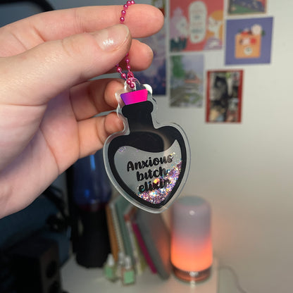 Porte-clés shaker rose "Anxious bitch elixir"