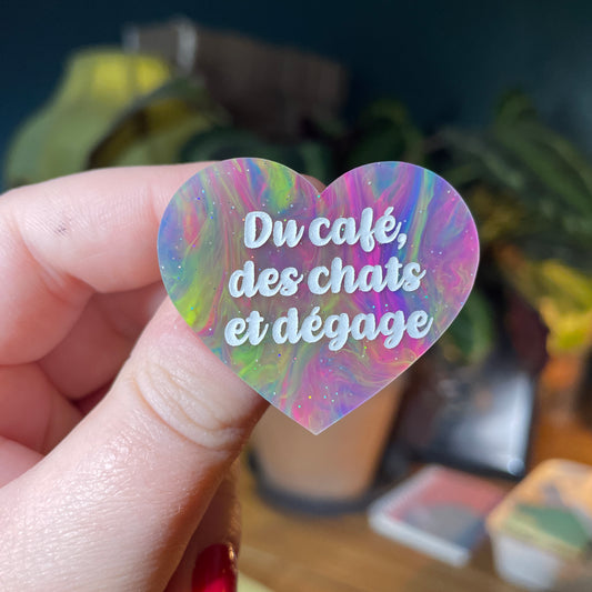 Broche "Du café, des chats et dégage" en acrylique semi transparente marbrée multicolore