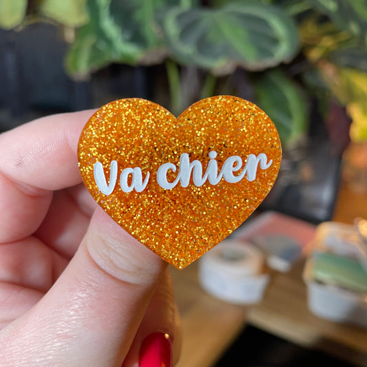 [Contrôle technique] Broche "Va chier" en acrylique à paillettes oranges