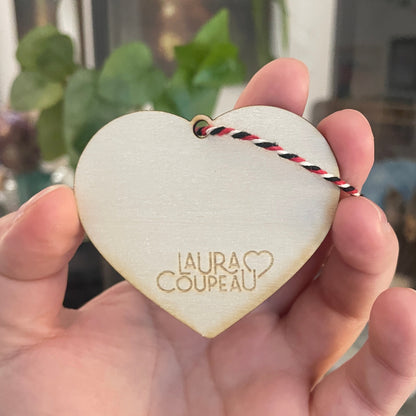 [CONTRÔLE TECHNIQUE] Mini décoration murale "Envie de tout cramer en fait" en acrylique marbrée rouge et bois