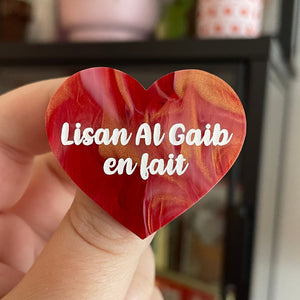 Broche "Lisan Al Gaib en fait" en acrylique marbrée rouge, dorée et blanche