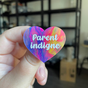 Broche "Parent indigne" en acrylique semi transparente marbrée multicolore
