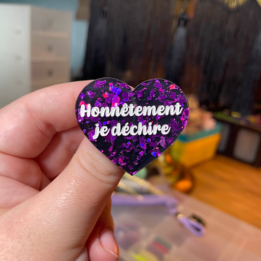 [Contrôle technique] Broche "Honnêtement je déchire" en acrylique noire avec des éclats de confettis violets