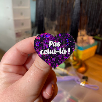 [Contrôle technique] Duo de broches "Abaisse le levier, Kronk"/"Pas celui-là !" en acryliques violettes