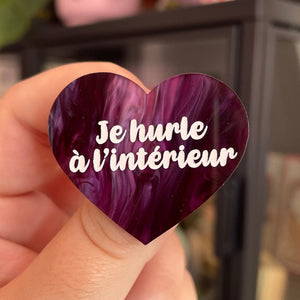 Broche "Je hurle à l'intérieur" en acrylique marbrée violet foncé et clair