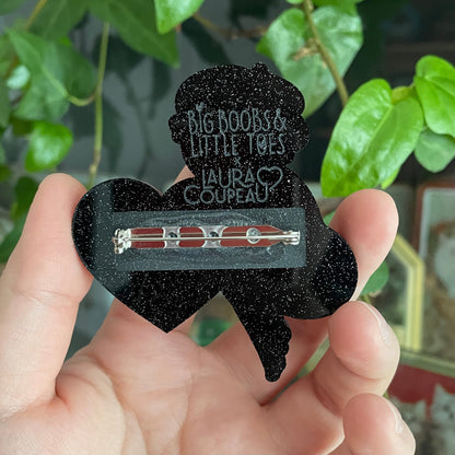 [COLLAB AVEC BIG BOOBS AND LITTLE TOES] Broche petite personne bleue