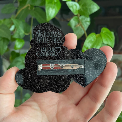 [COLLAB AVEC BIG BOOBS AND LITTLE TOES] Broche petite personne violette