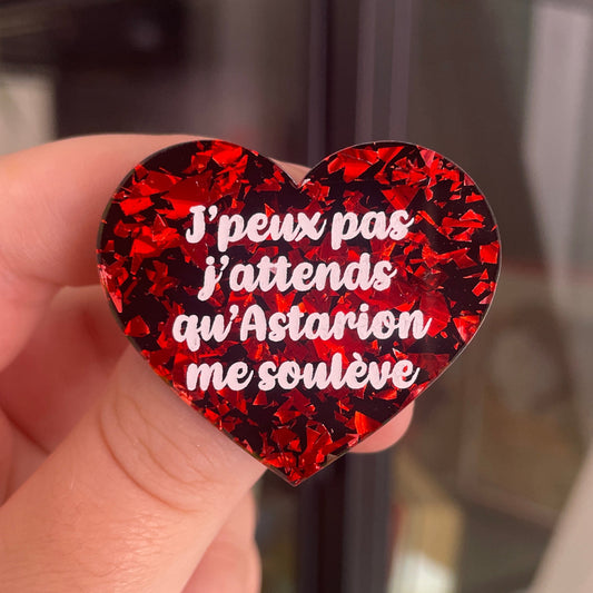 [CONTRÔLE TECHNIQUE] Broche "J'peux pas j'attends qu'Astarion me soulève" en acrylique noire avec des éclats de confettis rouges