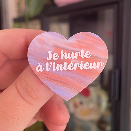 [CONTRÔLE TECHNIQUE] Broche "Je hurle à l'intérieur" en acrylique marbrée blanche, dorée, bleue et corail