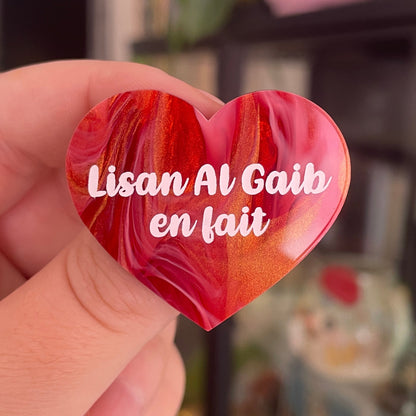 [CONTRÔLE TECHNIQUE] Broche "Lisan Al Gaib en fait" en acrylique marbrée rouge, dorée et blanche