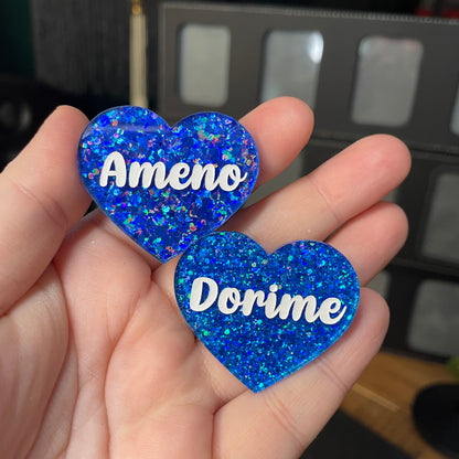 Duo de broches "Ameno" et "Dorime" en acrylique à paillettes bleues
