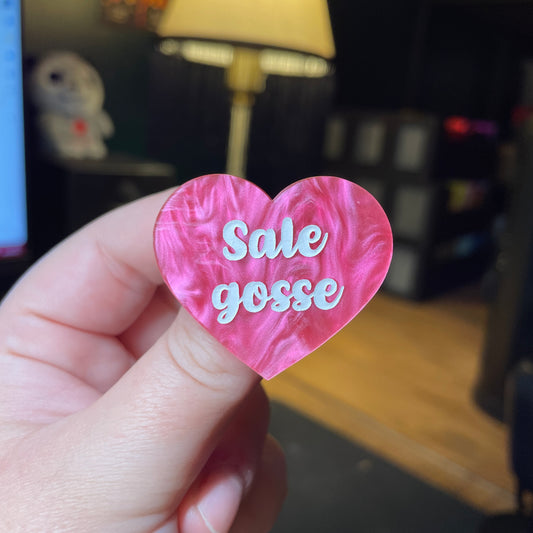 [Contrôle technique] Broche "Sale gosse" en acrylique marbrée rose