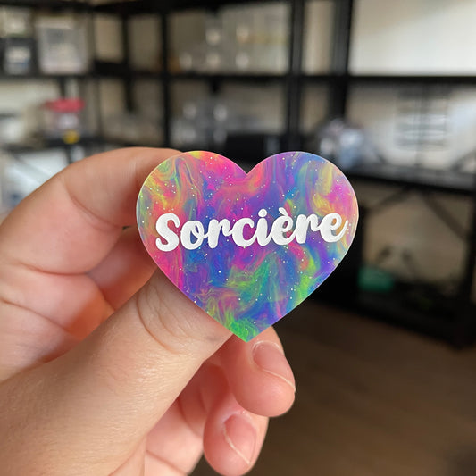 [CONTRÔLE TECHNIQUE] Broche "Sorcière" en acrylique semi transparente marbrée multicolore