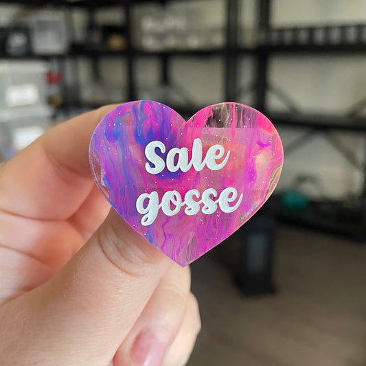 [CONTRÔLE TECHNIQUE] Broche "Sale gosse" en acrylique semi transparente marbrée multicolore
