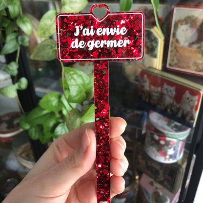 Pic à plante "J'ai envie de germer" en acrylique semi transparente à gros confettis rouges