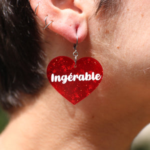 [ETOILES] Boucles d'oreilles "Ingérable" en acrylique transparente rouge à paillettes et étoiles