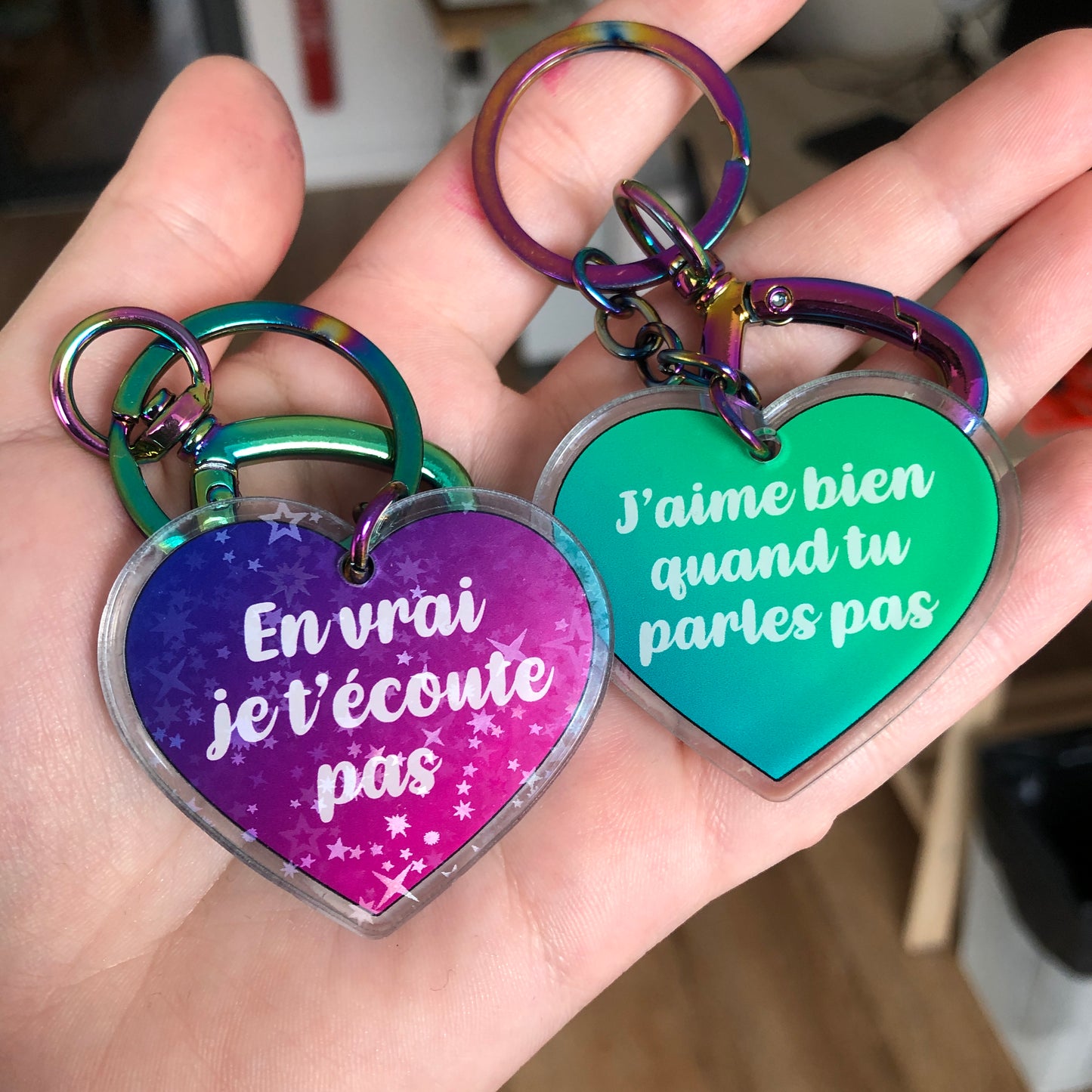 Porté clé "En vrai je t'écoute pas" / "J'aime bien quand tu parles pas"