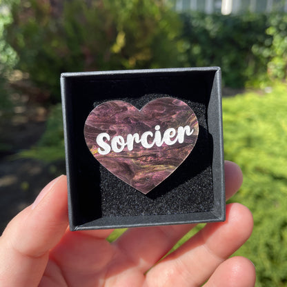 [MASCULIN] Broche "Sorcier" en acrylique marbrée noire, dorée et violette