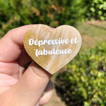 Broche "Dépressive et fabuleuse" en acrylique japonaise dorée et blanche ou marbrée orange