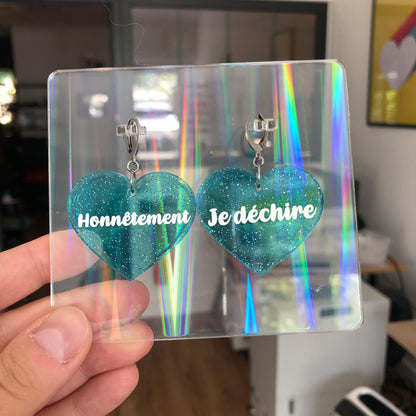 Boucles d'oreilles "Honnêtement" / "Je déchire" en acrylique transparente bleue à paillettes