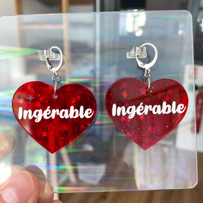 [ETOILES] Boucles d'oreilles "Ingérable" en acrylique transparente rouge à paillettes et étoiles
