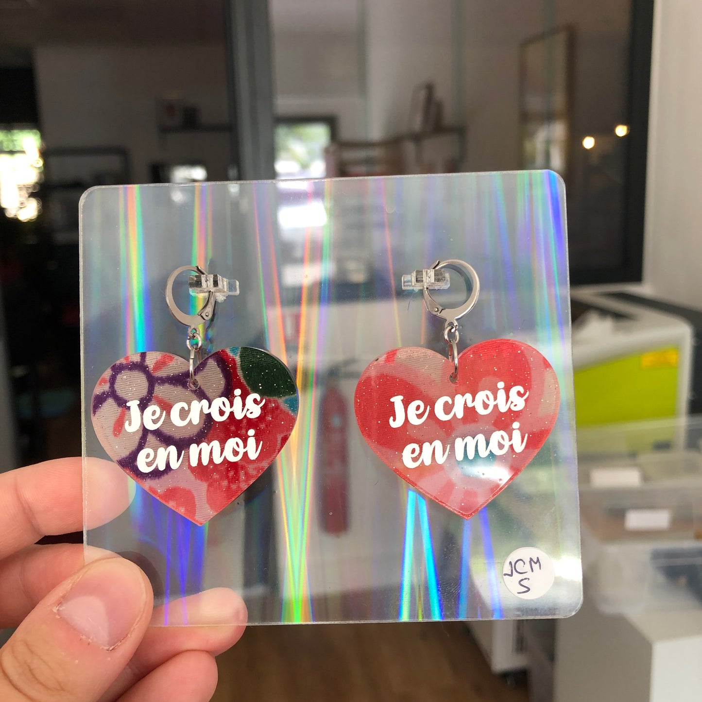 Boucles d'oreilles "Je crois en moi" en acrylique japonaise bleue/violette