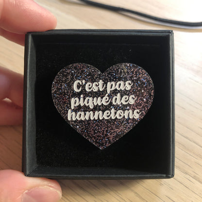 Broches "Contrôle technique" dans les tons noirs/gris