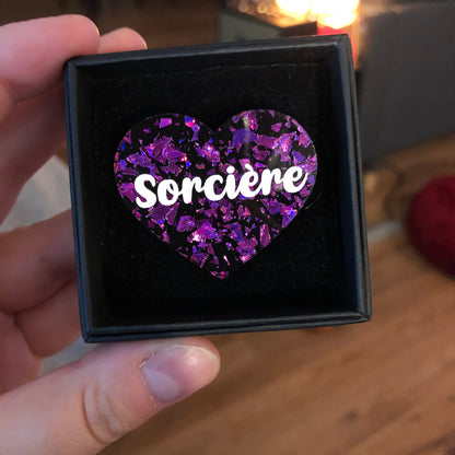 Broches "Contrôle technique" dans les tons violets