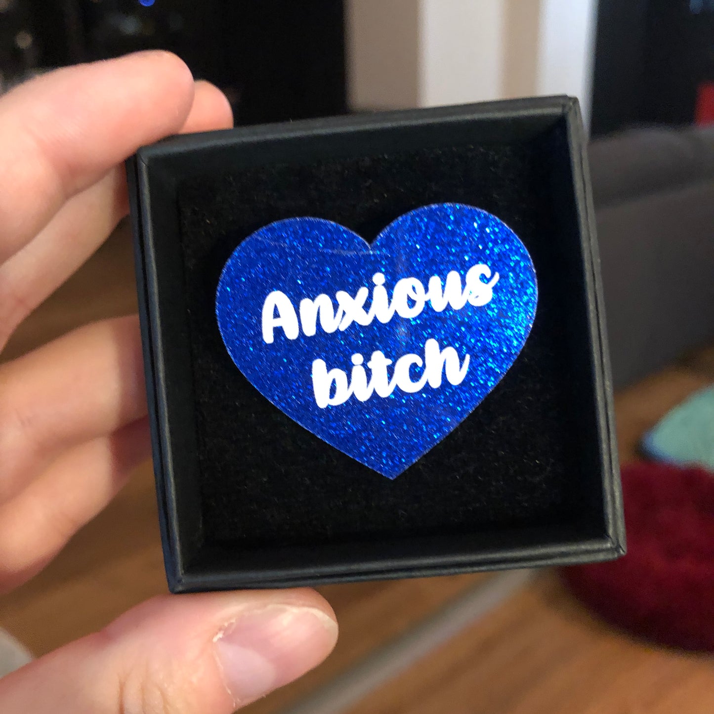 Broches "Contrôle technique" dans les tons bleus