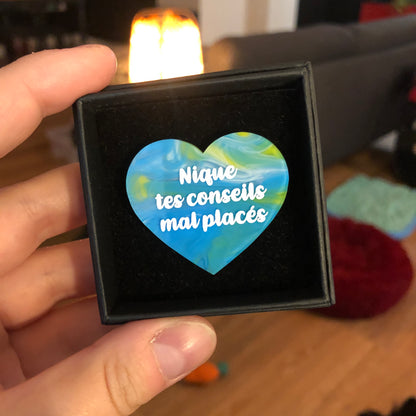 Broches "Contrôle technique" dans les tons bleus