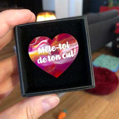 Broches "Contrôle technique" dans les tons rouges
