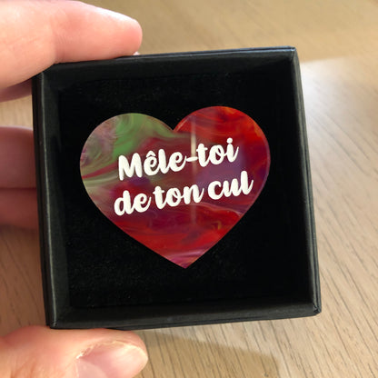 Broches "Contrôle technique" dans les tons rouges