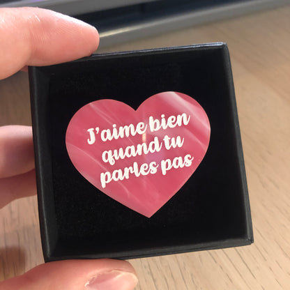 Broches "Contrôle technique" dans les tons roses