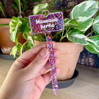 [CONTRÔLE TECHNIQUE] Pic à plante "Mauvaise herbe" en acrylique transparente à confettis lunes roses iridescentes