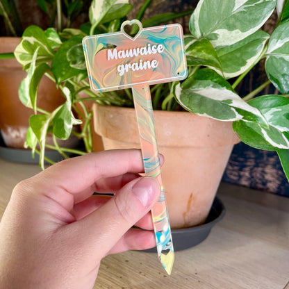 [CONTRÔLE TECHNIQUE] Pic à plante "Mauvaise graine" en acrylique marbrée pastel jaune, verte et corail