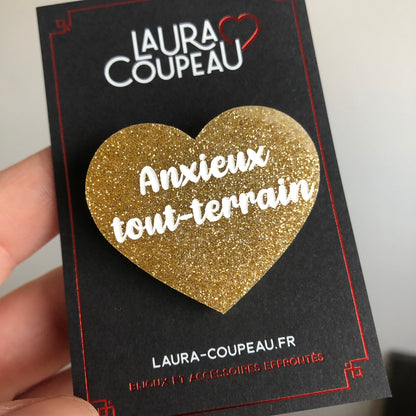 [MASCULIN] Broche "Anxieux tout-terrain" en acrylique japonaise dorée