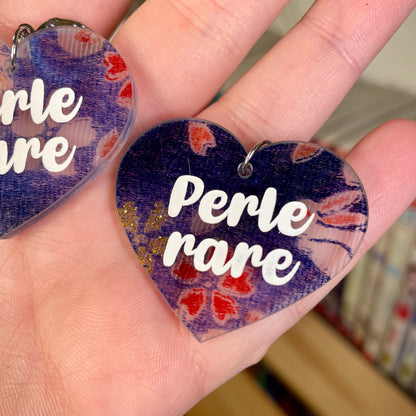 Boucles d'oreilles "Perle rare" en acrylique transparente avec du tissu japonais à l'intérieur